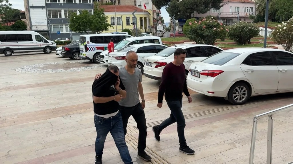 Aydın'da uyuşturucu operasyonunda üç kişi tutuklandı