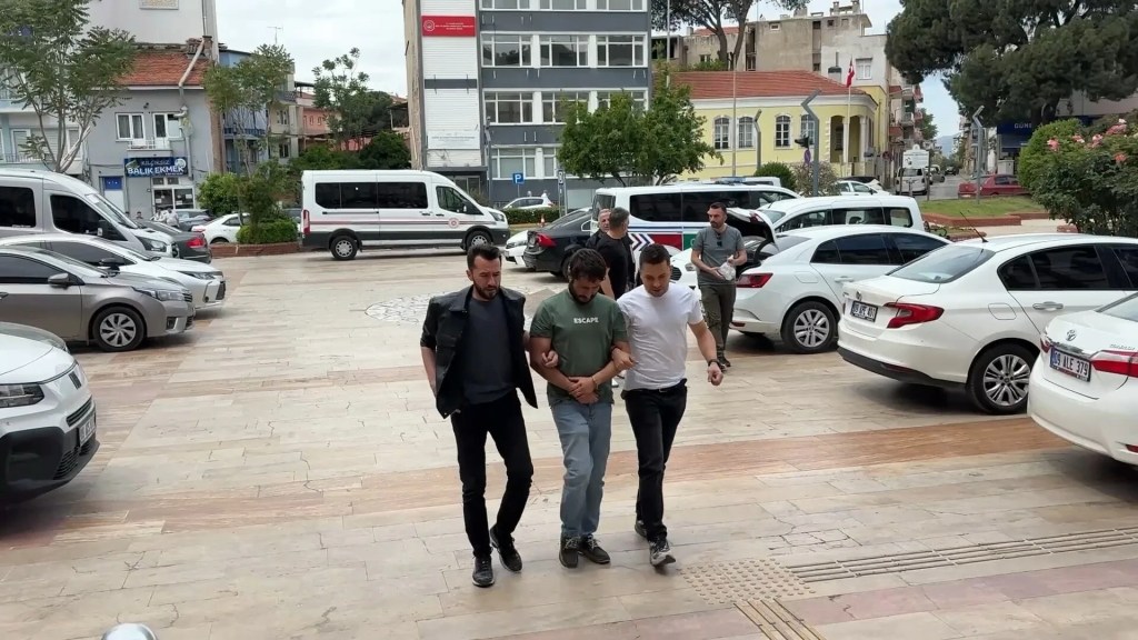 Aydın'da uyuşturucu operasyonunda üç kişi tutuklandı