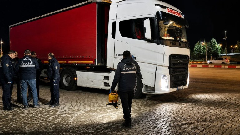 Malatya'da TIR Kazası: Yaya Hayatını Kaybetti
