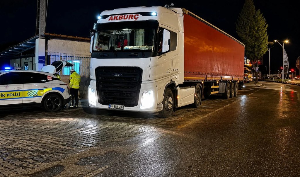 Malatya'da TIR Kazası: Yaya Hayatını Kaybetti