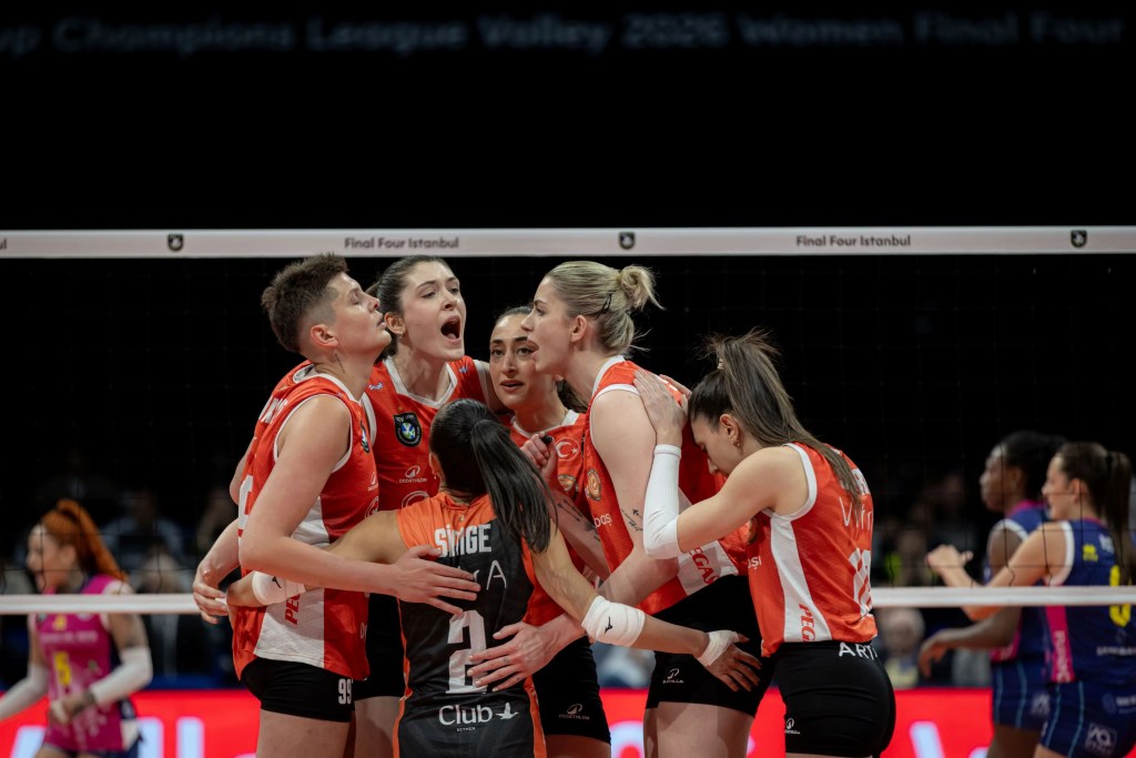 Eczacıbaşı Dynavit Şampiyonlar Ligi Finalinde VakıfBank'a Rakip