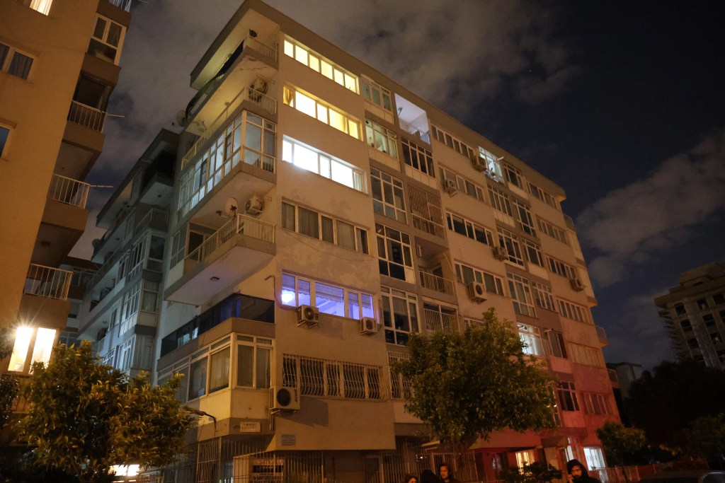 İzmir'de Baba-Oğul Tartışması Cinayetle Sonuçlandı