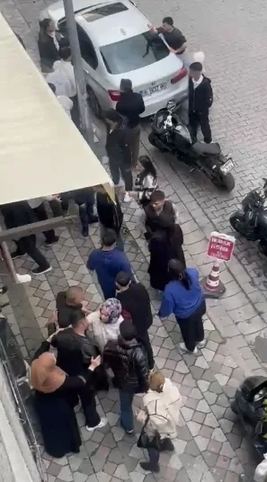 Sultangazi'de Kavga Büyüdü: Polis Biber Gazıyla Müdahale Etti