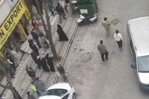 Sultangazi’de Kavga Büyüdü: Polis Biber Gazıyla Müdahale Etti