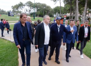 Bakan Bak Antalya'da Golf Turnuvası Ödül Törenine Katıldı
