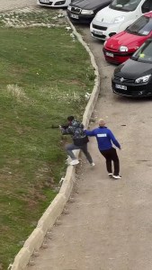 Eşinin Sosyal Medya Hesabı Açmasına Sinirlenip Kayınpederinin Evine Ateş Etti