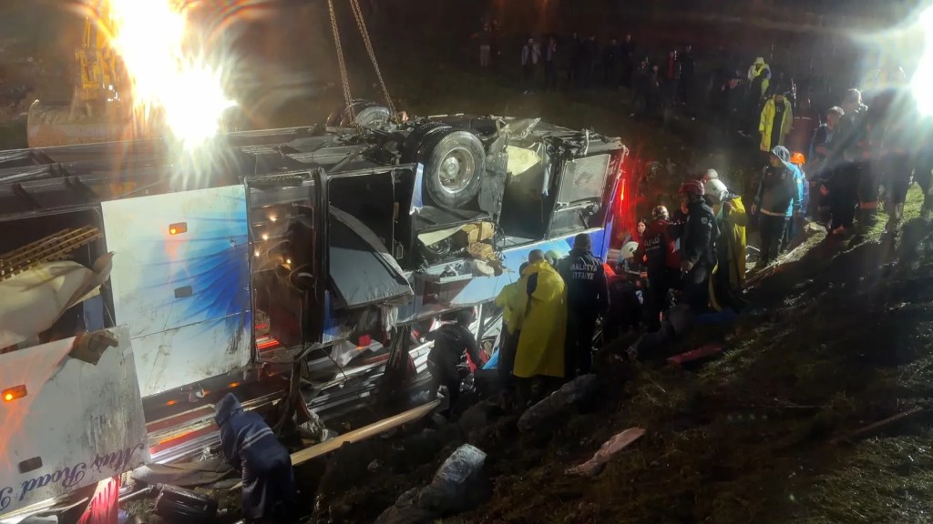 Malatya'da Otobüs Kazası: 3 Kişi Hayatını Kaybetti