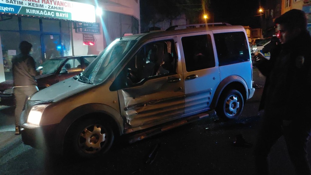 Manisa'da Motosiklet Kazası: Sürücü Ağır Yaralı
