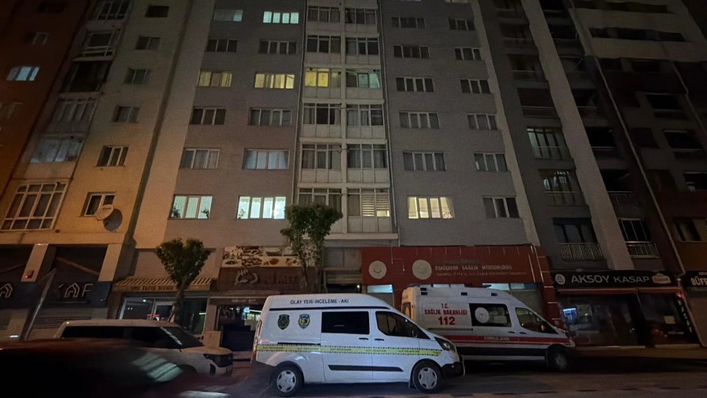 Eskişehir'de İranlı Vatandaş Evinde Ölü Bulundu