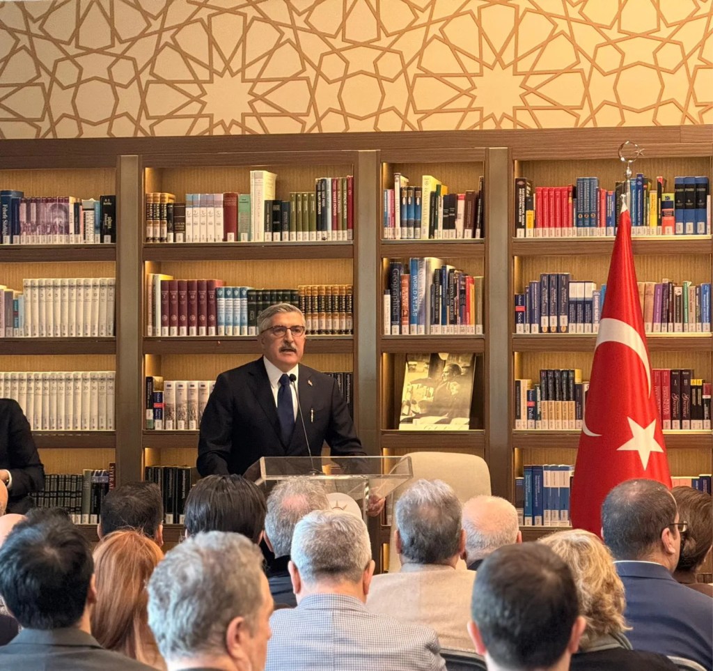 AK Parti'den Erol Güngör Anısına Kütüphane Sohbetleri
