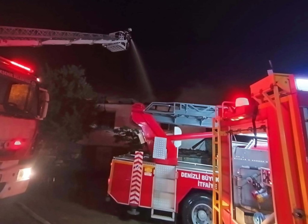 Denizli'de Yangında Hayatını Kaybeden Çift