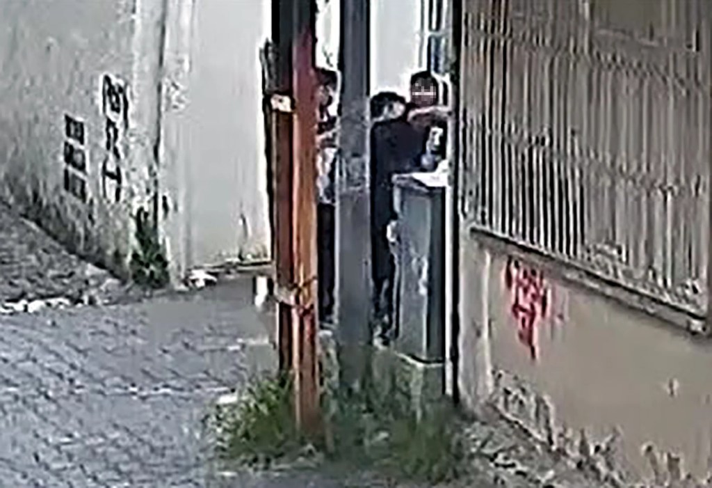Adana'da Evsizi Darbeden Çocuğa Ev Hapsi Cezası Verildi
