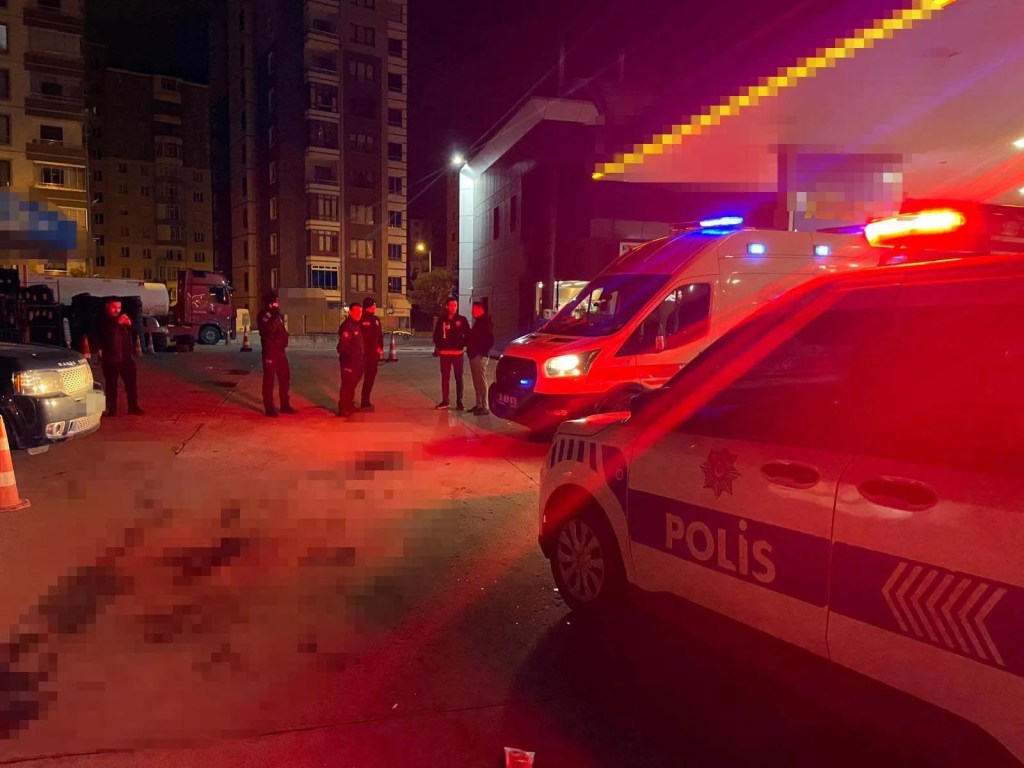 Kayseri'de Akaryakıt İstasyonunda Bıçaklı Kavga