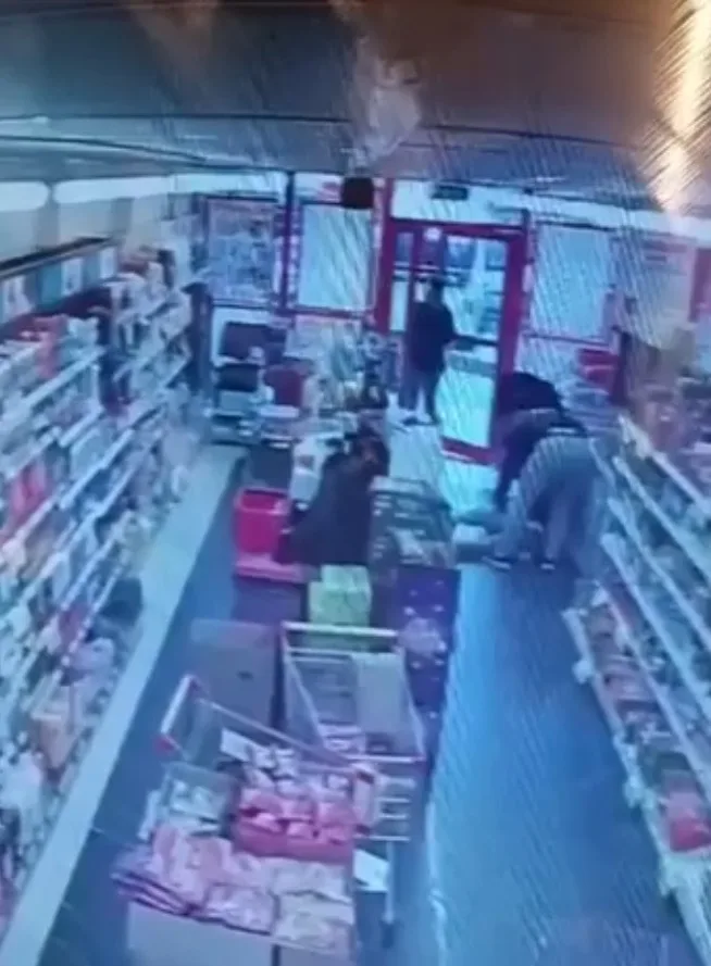Jandarma Personeli Markette Müşteriyi Hayata Döndürdü
