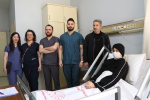 Van'da Eş Zamanlı Sezaryen ve Beyin Ameliyatı Başarıyla Yapıldı