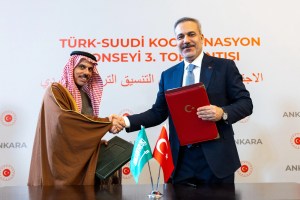 Bakan Fidan ve Prens Faysal Vize Anlaşması İmzaladı