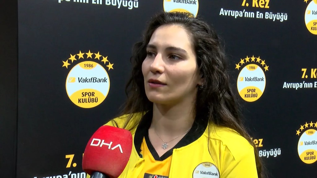Aylin Sarıoğlu Acar VakıfBank'ın Başarısını Anlattı