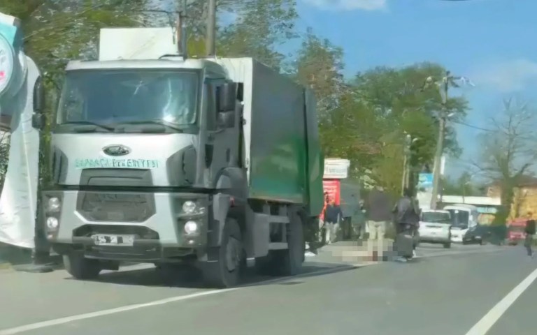 Sapanca'da çöp kamyonu kazası: Bir yaya hayatını kaybetti