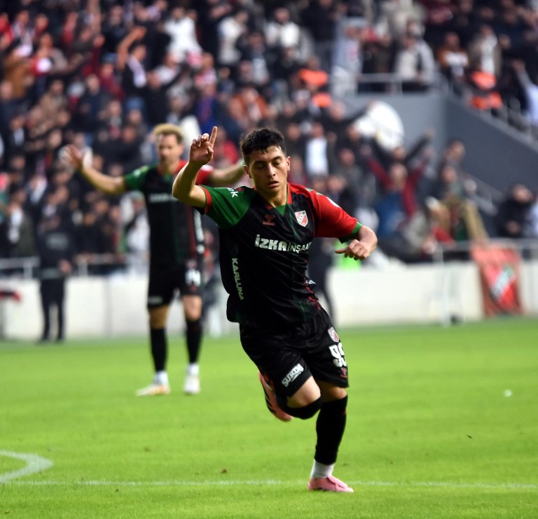 Karşıyaka'nın Yükselen Yıldızları Berat ve Selim