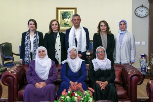 Özgür Özel Barış Anneleri ile Bir Araya Geldi