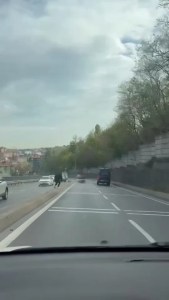Sarıyer'de Motosikletliye Çarpan Minibüs Kaçtı