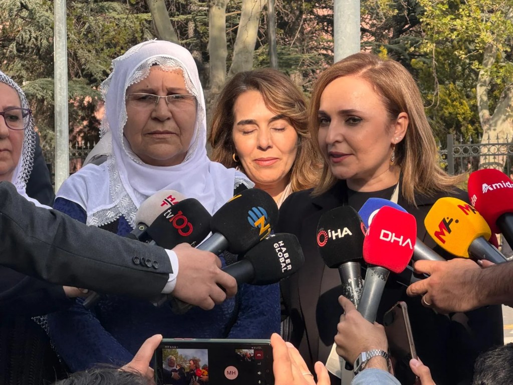 Barış Anneleri İmralı'da Görüşme Talep Ediyor