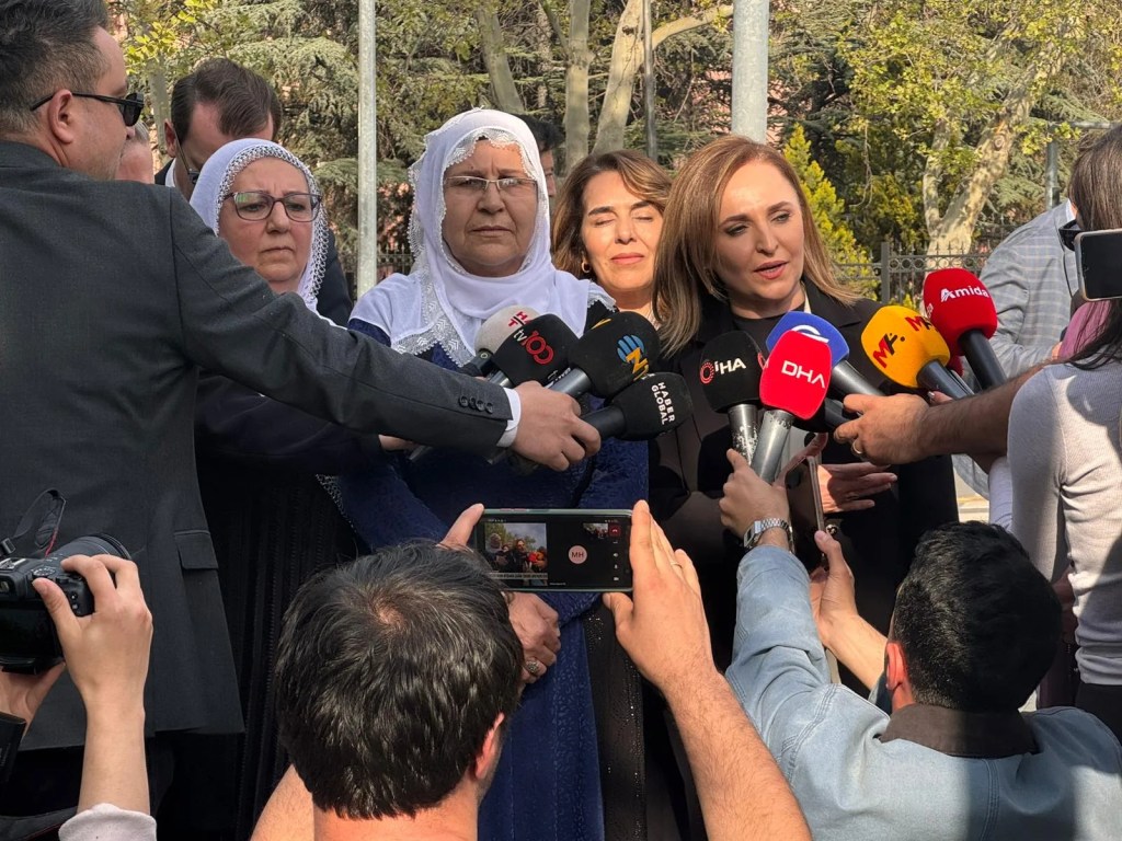 Barış Anneleri İmralı'da Görüşme Talep Ediyor