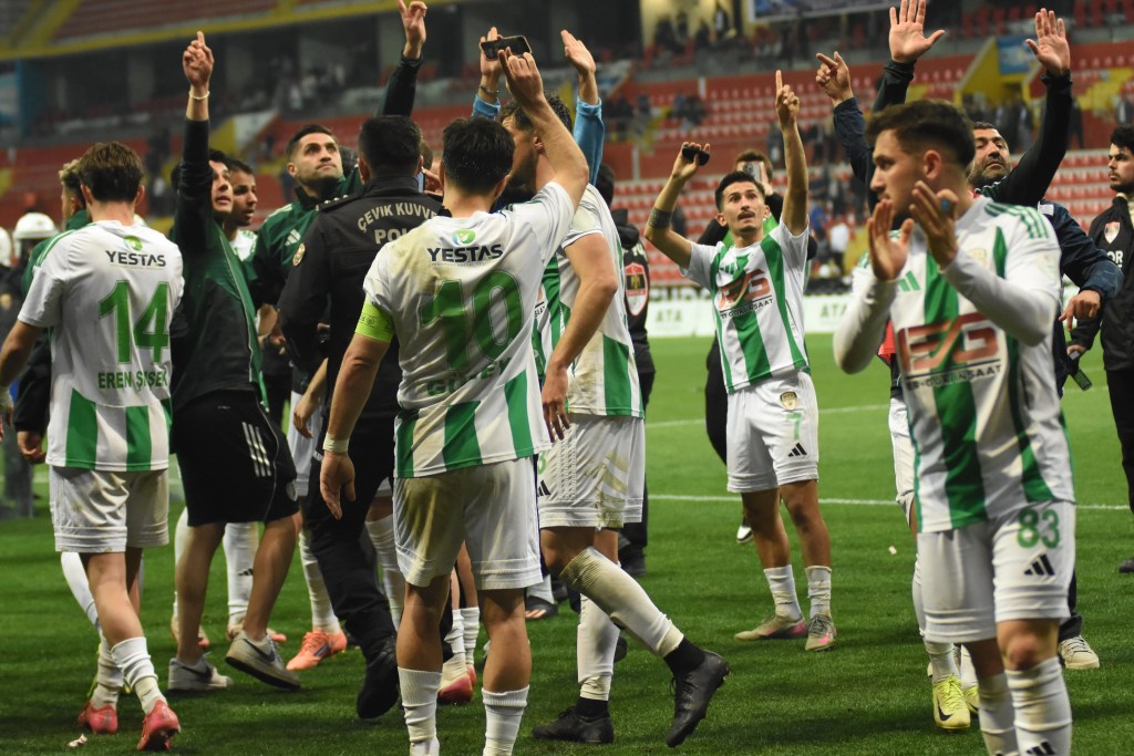 Erciyes 38 FK Evinde Malatya Yeşilyurtspor'a Yenildi