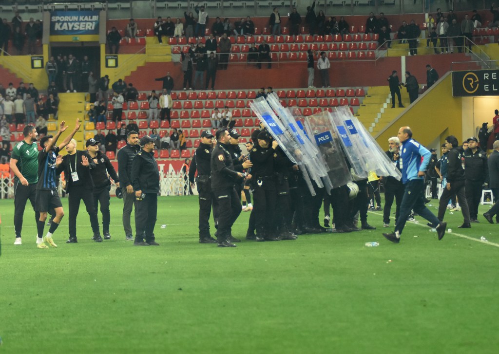 Erciyes 38 FK Evinde Malatya Yeşilyurtspor'a Yenildi