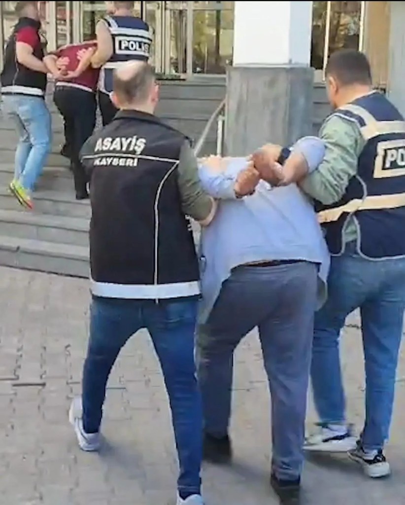 Kayseri'de Aranan İki Hükümlü Yakalandı