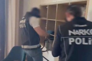 Interpol Tarafından Aranan Şüpheli Antalya’da Yakalandı