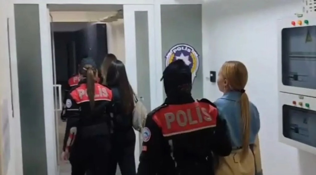 Ankara'da 47 Yabancı Kadın Sınır Dışı Edildi