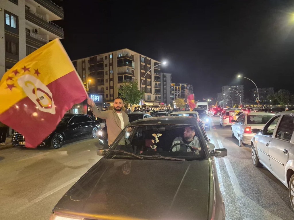 Galatasaray'ın Şampiyonluğu Malatya'da Coşkuyla Kutlandı