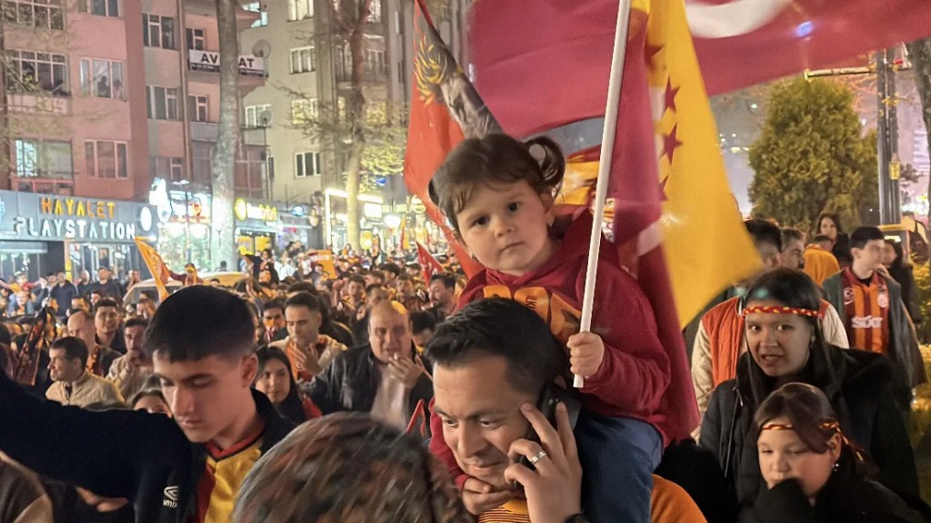 Kütahya'da Galatasaray coşkusu sokaklara taştı!