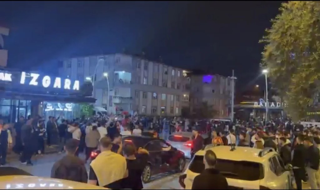Sakarya'da Galatasaray kutlamalarına tepki!