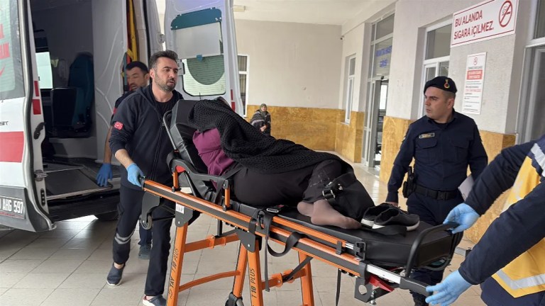 Sivas'ta Akrabalar Arasında Silahlı Kavga!