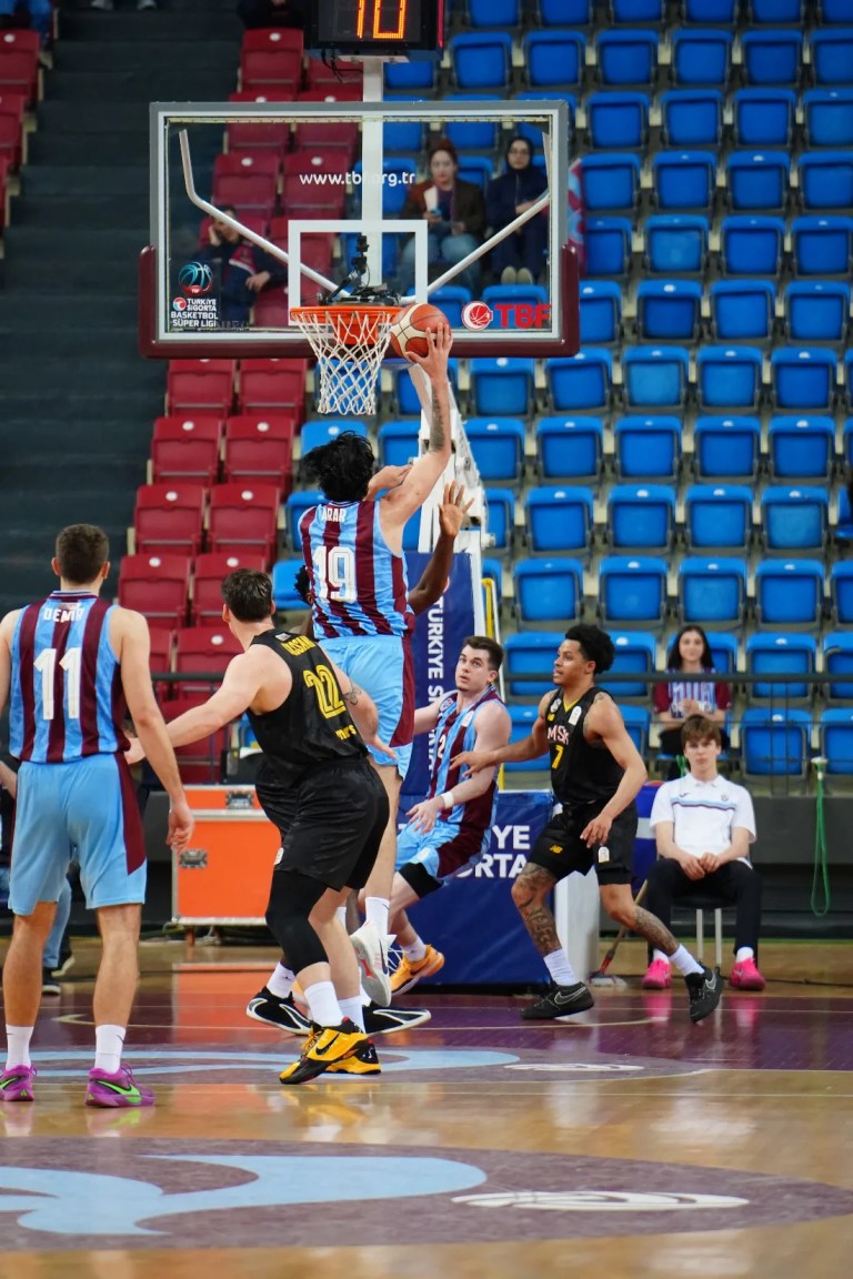 Trabzonspor, Mersin Spor'u mağlup etti