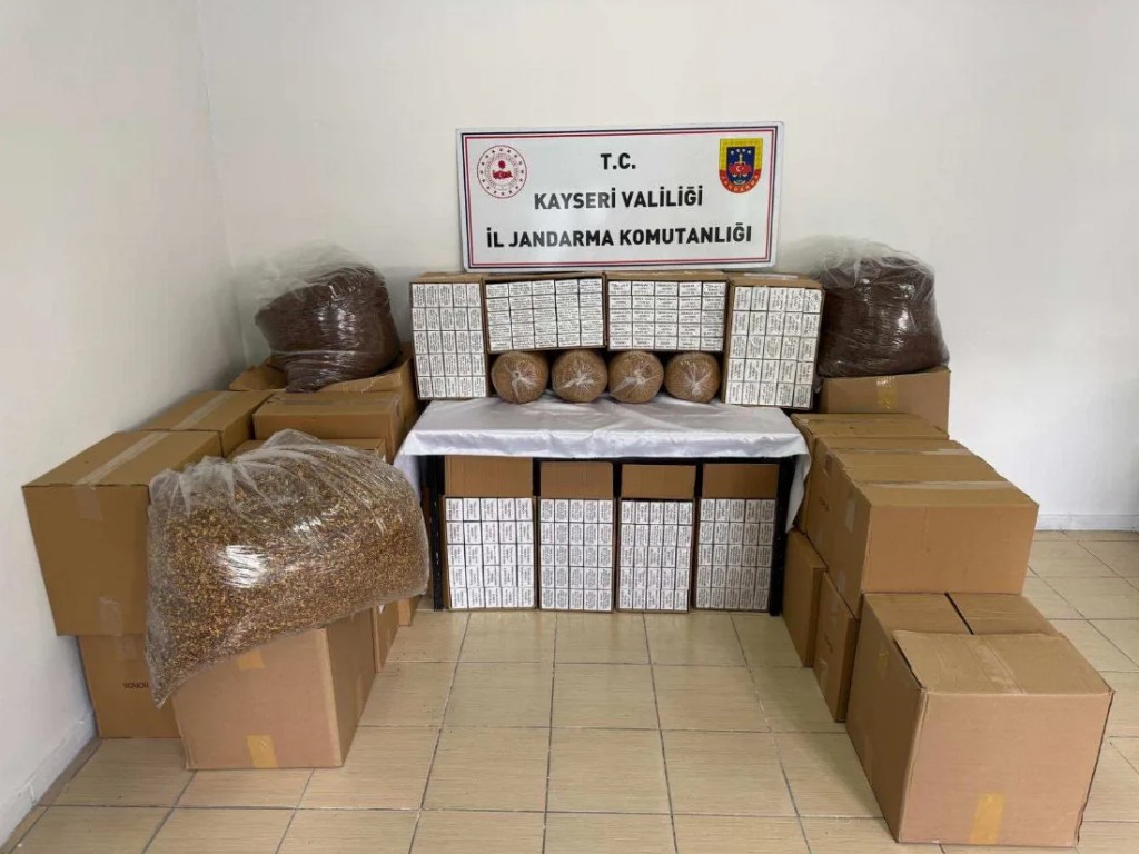 Kayseri'de kaçak tütün operasyonu!