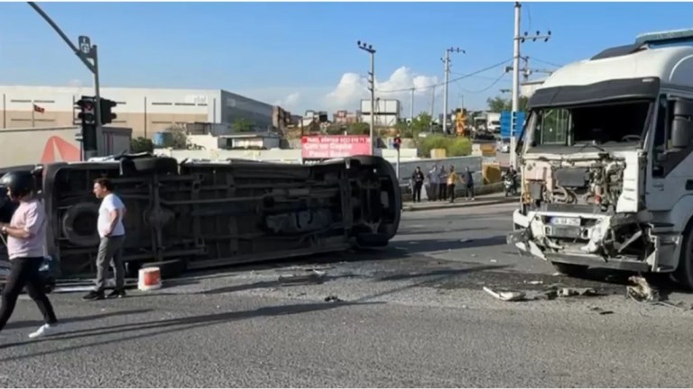 Çayırova'da işçi servisi devrildi!