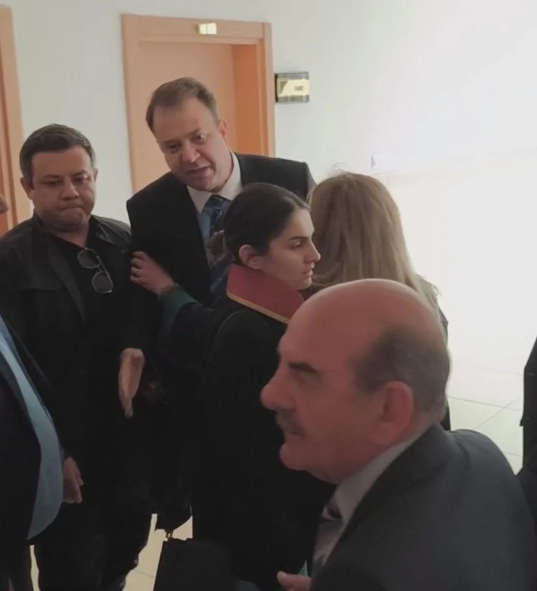 Kars'ta Aynalı Köşk davasında gerginlik yaşandı!