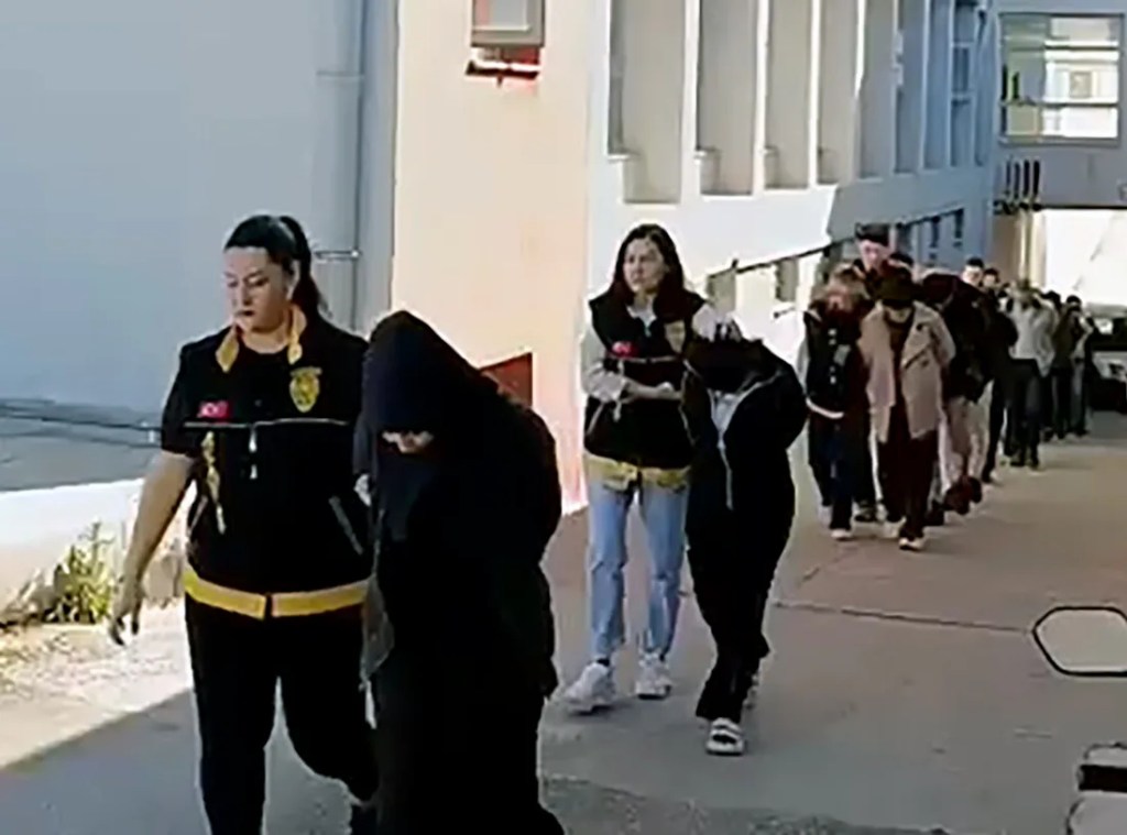 Adana'da 14 Milyon Liralık Dolandırıcılık Çetesi Çökertildi!