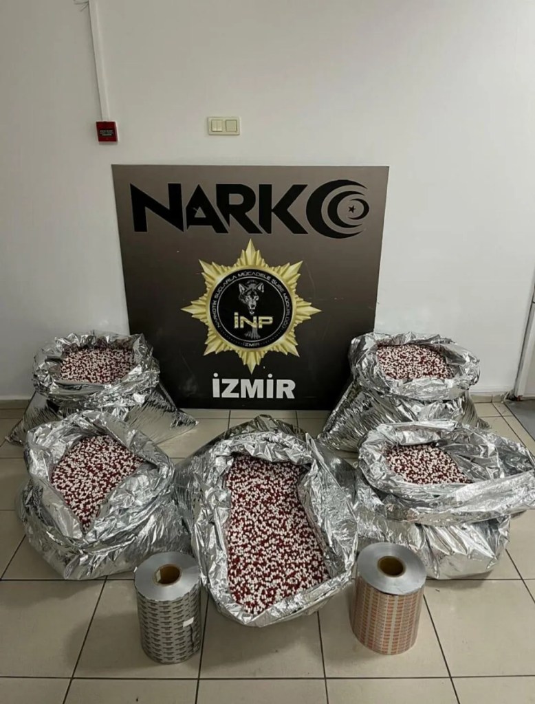 İzmir'de dev uyuşturucu operasyonu!