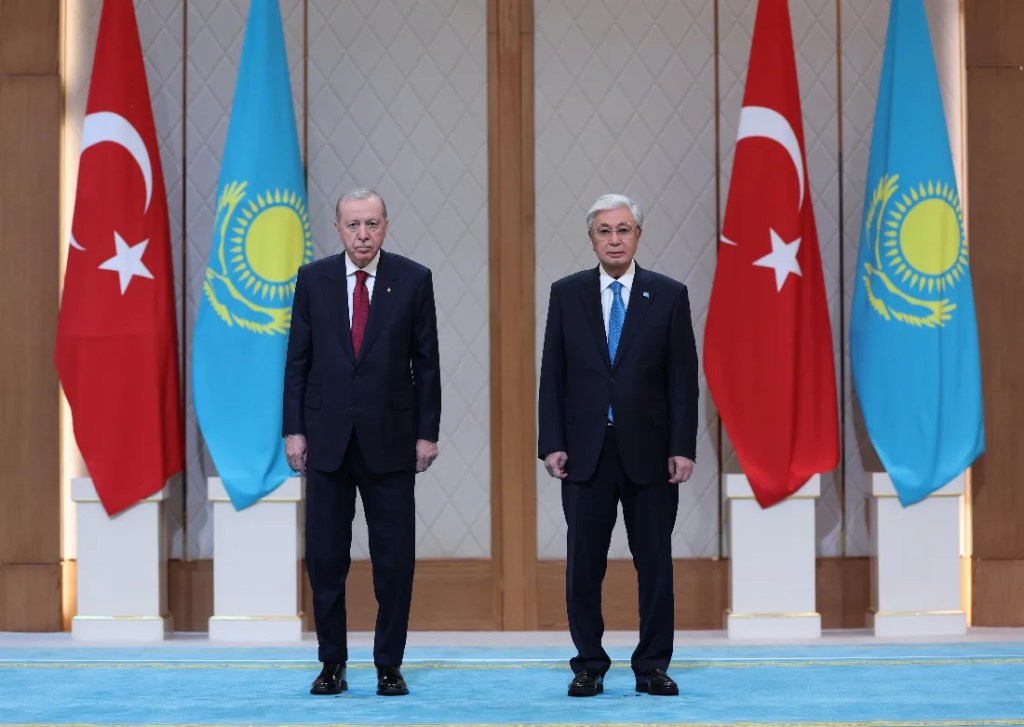 Erdoğan, Türkiye-Kazakistan toplantısına başkanlık etti