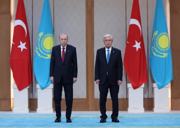 Erdoğan, Türkiye-Kazakistan toplantısına başkanlık etti