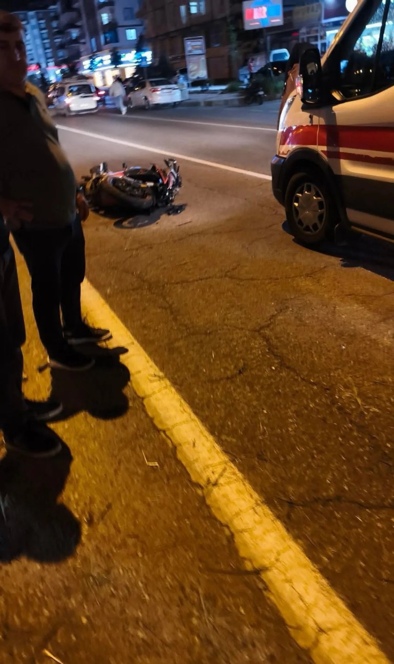 Batman'da Motosiklet Kazası: İki Kişi Hayatını Kaybetti!