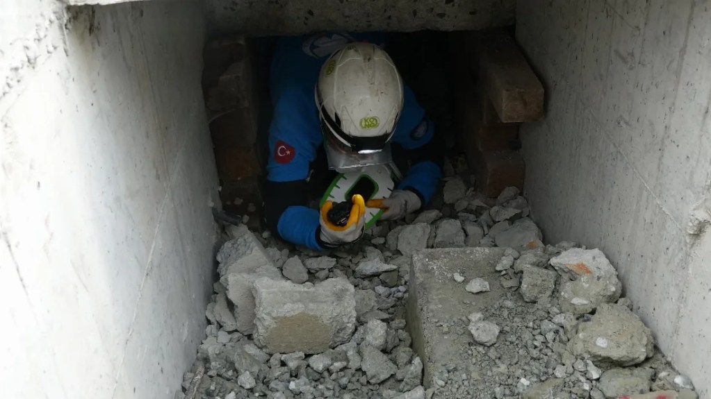Trabzon'da UMKE'den Gerçekçi Deprem Tatbikatı!
