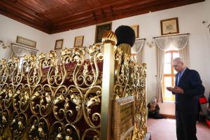 TBMM Başkanı Kurtulmuş Bursa’da türbeleri ziyaret etti