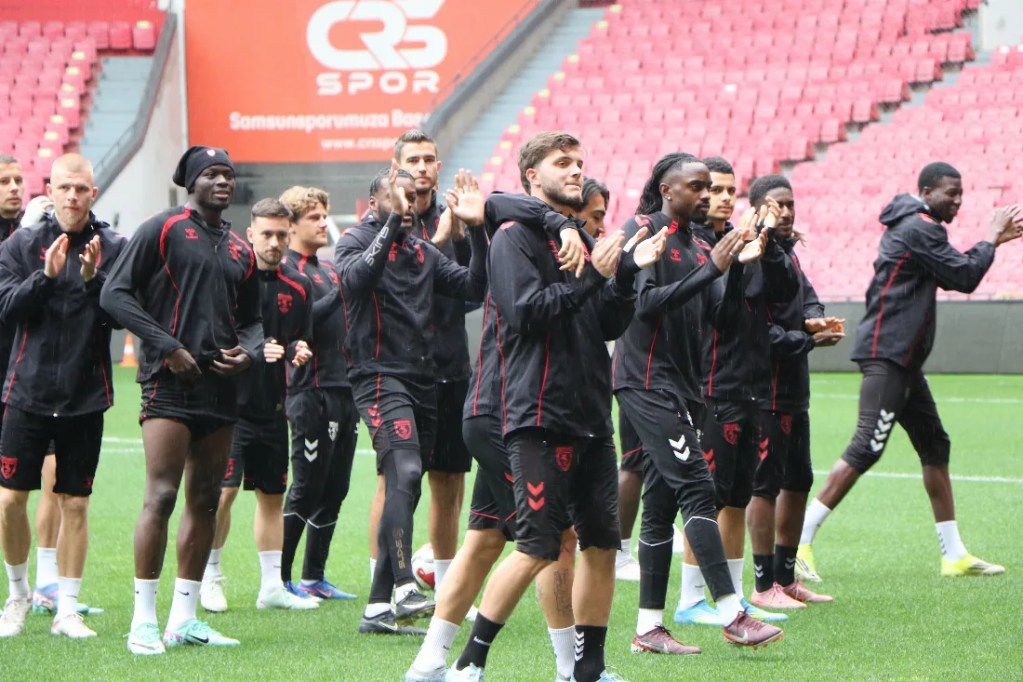 Samsunspor'da Gençler Şampiyonlar Ligi Hayali Kuruyor