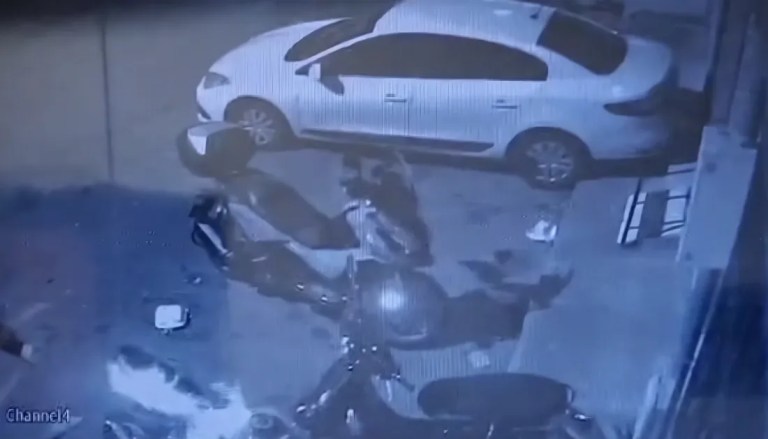 Beyoğlu'nda Motosiklet Kundaklama Olayı!