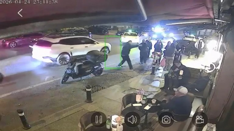 Bebek'te restorana silahlı saldırı!